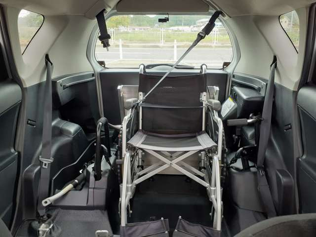 トヨタ ラクティス 1.3 X ウェルキャブ 車いす仕様車スロープタイプ