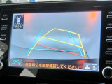 バックモニターも装備しております。車庫入れの苦手なお客様、もうご心配いりません。バックモニターがあれば、ぶつける心配一切無し?!