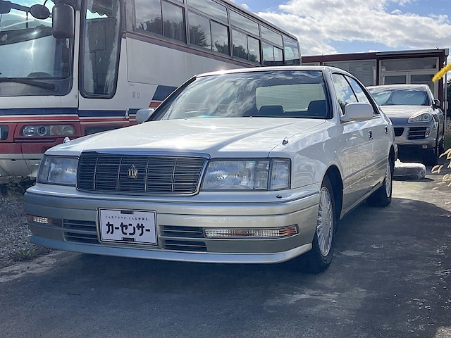 クラウン2.5 ロイヤルサルーン Four 4WD