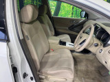 ドライバーによって運転しやすいポジションは異なり、あの車はどうなのか不安なこともありますよね。気になるお車は店頭で乗り込んでご確認いただけます♪