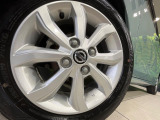 【純正14インチアルミホイール】外観にマッチした純正アルミホイールを装着しております。各種社外アルミホイールや、スタッドレスタイヤも取扱いしております。是非ご相談ください♪