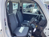 運転席の状態は綺麗です。