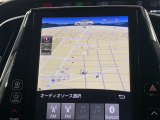 メモリー(DA)ナビを装備。画面も大きく使いやすいです。