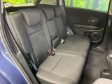 後部座席も気になるようなキズ・汚れやへたり等、大きなダメージはなく、良好な状態です。