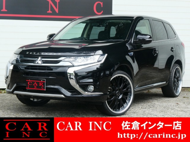 アウトランダーPHEV 2.0 G セイフティパッケージ 4WD 4WD サンルーフ 衝突軽減 パド...