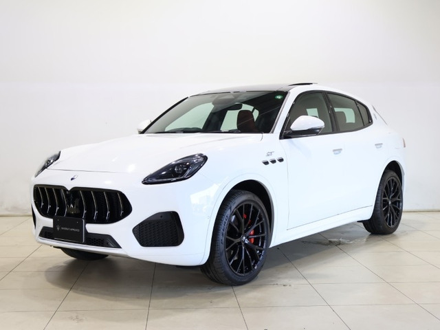 グレカーレ GT インテルニ ロッシ リミテッドパッケージ 4WD 