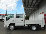 ディーゼル、4WD、マニュアル、ABS、Wキャブ、パワーゲート600、荷台内寸約:L202×W162×H38
