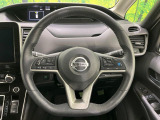 【純正革巻きステアリング】上質な革を使用することで、手にしっかり馴染みとても運転しやすいハンドルです♪