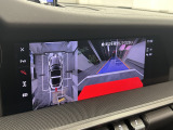 サラウンドビューモニターで車両周辺の確認をアシストします。