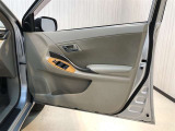 運転席前面ドア部分です♪