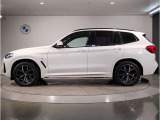 【BMWのxDrive】xDriveはいかなる状況下でも安定した走りを実現しています。 これによりストレスなく運転できることはもちろんのこと、安全性能も向上しています。