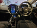 ドライバーが運転以外のことに気を遣うことなく、疲れにくく、安心・集中して運転ができる。SUBARUは視界設計をはじめ、操作パネルやシートのデザインなど細部にまでこだわっています。
