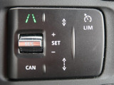 ◆アダプティブクルーズコントロール 『ミリ波レーダー+ステレオカメラにより前方車輌を認識し、高速道路などの自動車専用道路では追従機能付きのクルーズコントロールをご利用になれます。』