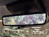 【デジタルインナーミラー】後席の大きな荷物や同乗者で後方が確認しづらい時でも安心!カメラが撮影した車両後方の映像をルームミラー内に表示。クリアな視界で状況の確認が可能です!