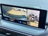 全周囲カメラも装備しております。車庫入れの苦手なお客様、もうご心配いりません。バックカメラがあれば、ぶつける心配無し?!重宝してくれると思いますよ^^
