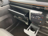 使いやすい場所に豊富な収納スペース。収納が多いと便利ですよね♪