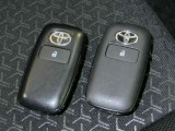 スマートキーです。ポケットなどキーが近くに有れば、エンジンの始動が出来ます。