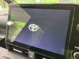 【10.5インチナビ】高級感とインパクトのある大画面ナビを装備。各種オーディオ操作はもちろん、スマホ連携もできる利便性の高いナビです♪
