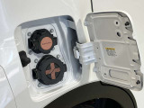 【充電ポート】充電ポートの上部が普通充電、下部が急速充電となります!