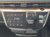 運転席助手席シートヒーター&ステアリングヒーター標準装備