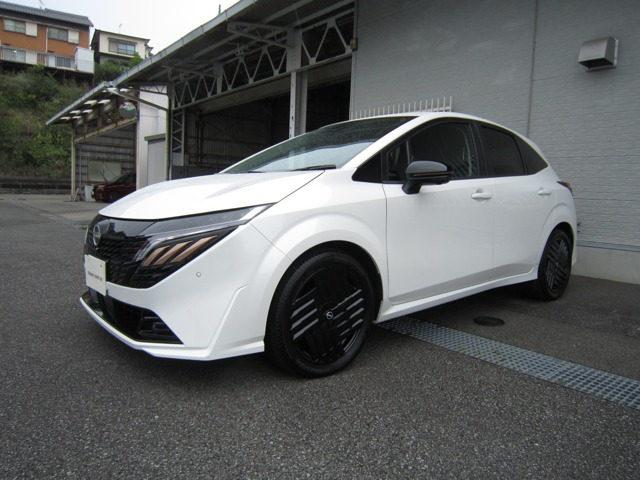 ノートオーラ1.2 G 90周年記念車