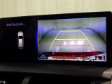 バックモニターも装備しております。バックギアに入れるとナビ画面に車の後方が映し出されます。これで後方確認も安心!