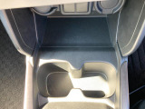 2つ口のドリンクホルダー装備☆