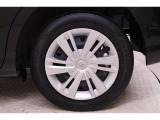 純正スチールホイールキャップ付です!タイヤサイズは165/65R14です