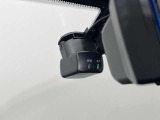 ドライブレコーダーの写真です。事故などの際、車両前方の映像を記録します