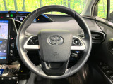 【純正革巻きステアリング】上質な革を使用することで、手にしっかり馴染みとても運転しやすいハンドルです♪