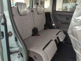 ◇セカンドシート◇2列目もゆったりドライブを楽しめます。掲載箇所以外にご希望の写真がございましたらお気軽にお問い合わせ下さい。フロアマットは新品のご注文も承ります。