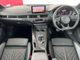 Audiのインテリアはエクステリア同様、優れたデザイン性とクオリティ、そして機能性を兼ね備えております。