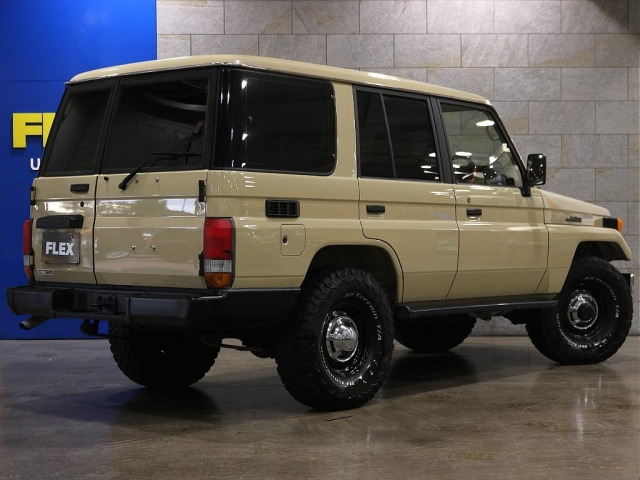 りゅうじ トヨタ ランドクルーザー70 4.2 ZX ディーゼル 4WD の中古車詳細