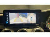 輸入車、国産車を問わず、現在お乗りのお車を下取りさせて頂きます。お車の車種やボディカラー、オプション装備などをご連絡頂けましたら、おおよその額を提示させて頂きますので、お気軽にお申し付け下さいませ。