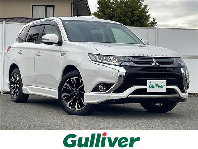 アウトランダーPHEV2.4 G プレミアムパッケージ 4WD4WD 本革シート