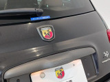 各種メーカーブランドグッズの販売もしております。お車と一緒にお選び下さい。