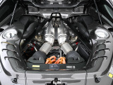 3.0L V6ツインターボエンジンに加え、モーターを搭載したプラグインハイブリッドモデルでございます。