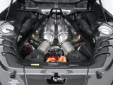 3.0L V6ツインターボエンジンに加え、モーターを搭載したプラグインハイブリッドモデルでございます。