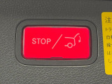 ●電動リアゲート:ワンタッチでリアゲートの開閉ができ、荷物などで両手が塞がっている状態でも簡単に開閉ができる便利機能です。