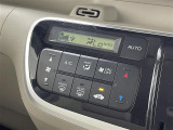 【オートエアコン】車内温度を感知して自動で温度調整をしてくれるのでいつでも快適な車内空間を創り上げます!