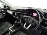 お納車後1年間という長期保証を無料で受けることができるのも認定中古車の魅力です。