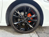 235/40R19タイヤ&FSPORT専用アルミホイール(ブラック塗装) 装備♪