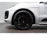 21インチ RS Spyder Design ホイール搭載です。