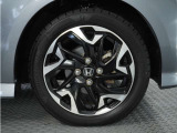 アルミホイール装着車です!これで足元まわりもおしゃれにきまります!
