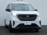 LEDヘッドライトです。ハイビームアシスト・ヘッドランプをハイビームにして走行中、前方の対向車や先行車がいたり、明るい場所を走行すると自動でロービームになります。