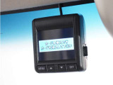 ◆ドライブレコーダー◆映像・音声などを記録する自動車用の装置です。 もしもの事故の際の記録はもちろん、旅行の際の思い出としてドライブの映像を楽しむことができます。