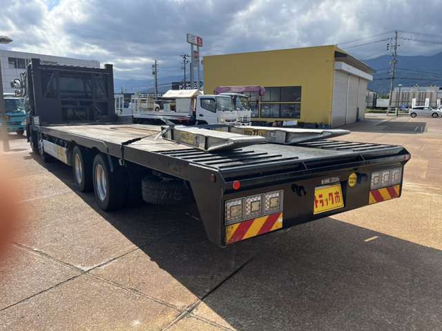 UDトラックス クオン エアサス ロングジャッキ 積載13000kg の中古車
