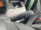【 オートライト 】オートライトなのでライトの点け忘れを気にすることなく運転が出来ます♪