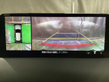 狭い場所での駐車やすれ違いなどでより的確な運転操作に役立つ360&deg;ビューモニターが装備されています。