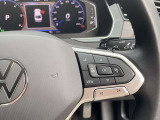 【ステアリングスイッチ】運転から視線や手を離すことなく操作が可能になります。